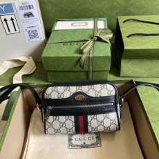 Gucci Clutch Bags